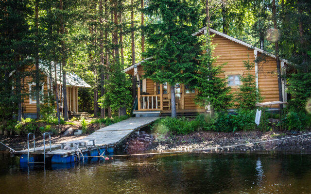 Udivitelnaya Derevnya Mandrogi Tourist Complex