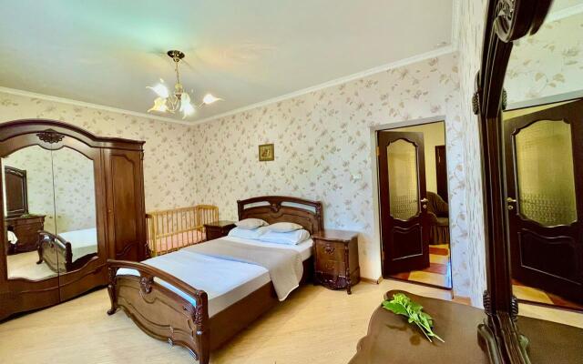 Частный дом в переулке Буачидзе 2