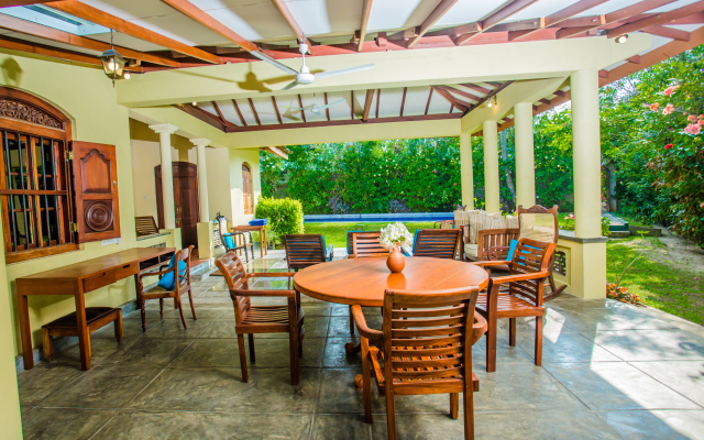 The Chalet 2 bedrooms close to beach