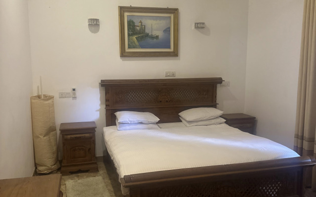 Surf and Ride by Alisher Guest house