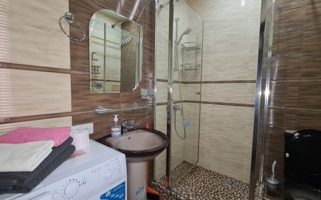 Na Beregu Chernogo Morya Flat