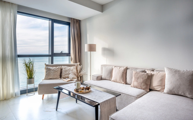 Coastal Calm by Aesthaven Apartments