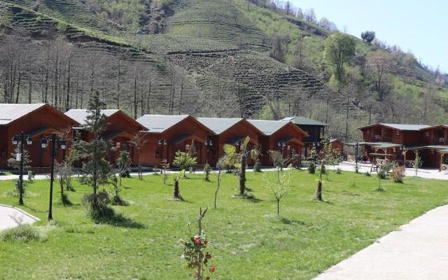 Teona Caglayan Bungalov