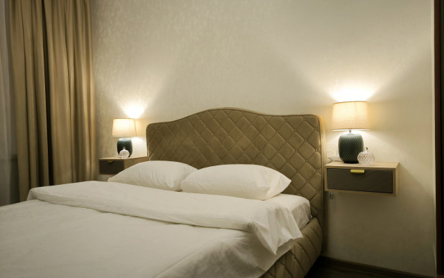 Prospekt Nezavisimosti 44, Supertsentr, Dvushka Apartments