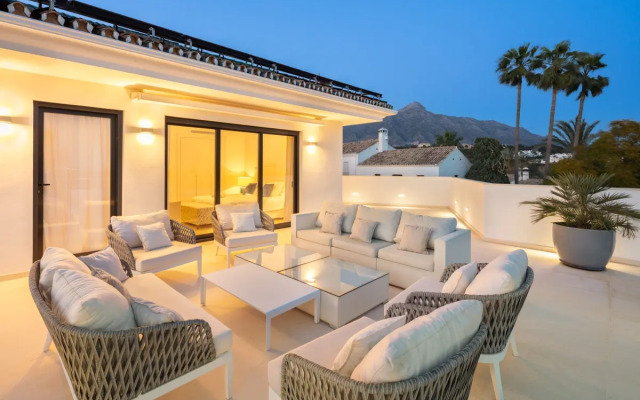 All About Villa Breeze