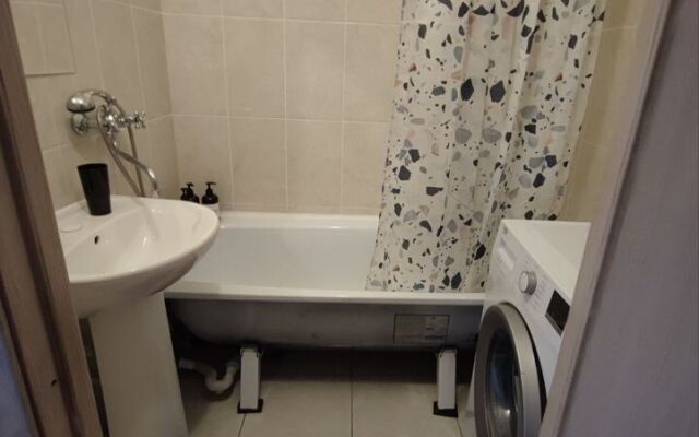 Квартира на партизана Железняка 61