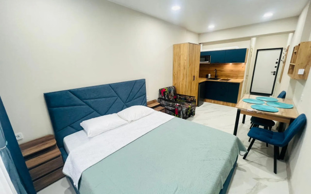 Tryokhmestnaya Studiya V Apart-Komplekse S Basseynom Apartment