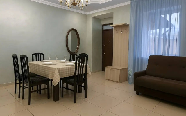 Апартаменты 2-х комнатные В Центре