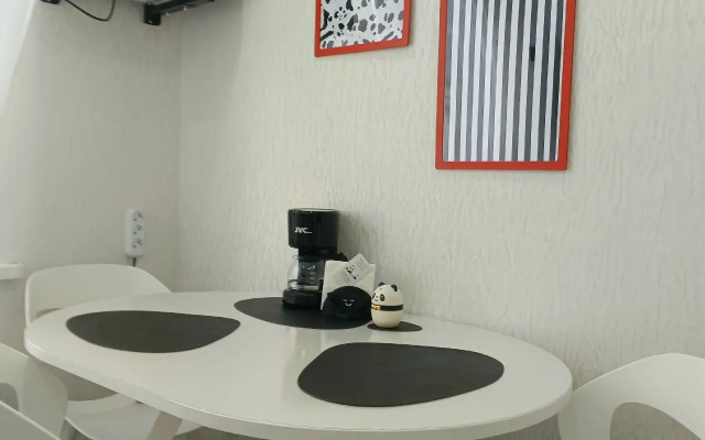 Kvartira Den' i Noc'