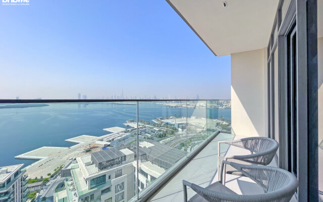 Sea View Apt at Dubai Creek w/ Modern Facilities|bnbme-1805 Apartments
