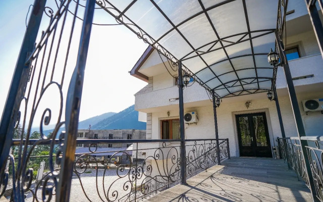 Natali Hotel