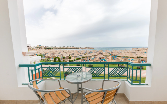 SUNRISE Garden Beach Resort