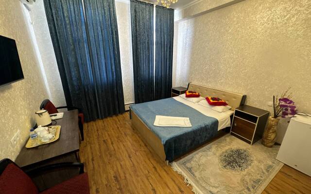 RATMINA Hotel