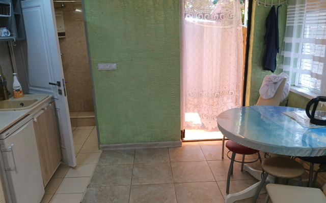 V Tsentre Sochi U Morya Guest house