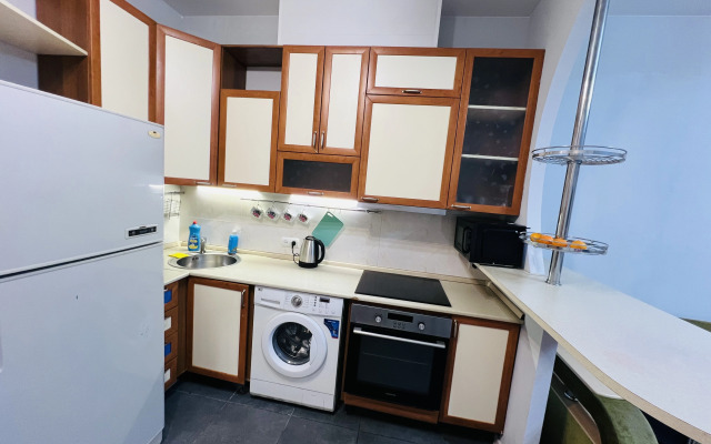 Квартира Уютная 2-х комнатная студия в хорошем районе