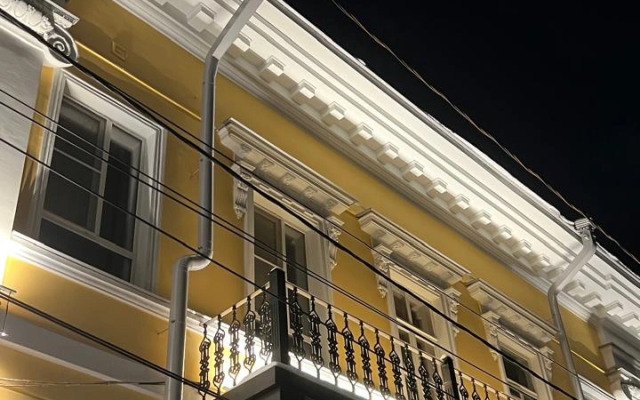 Апартаменты  Фарфор и соловей Loft-усадьба на Черниговской