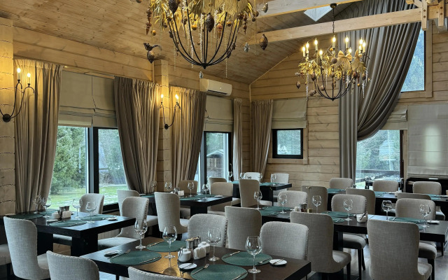 Tseleevo Club & Resort Country Hotel