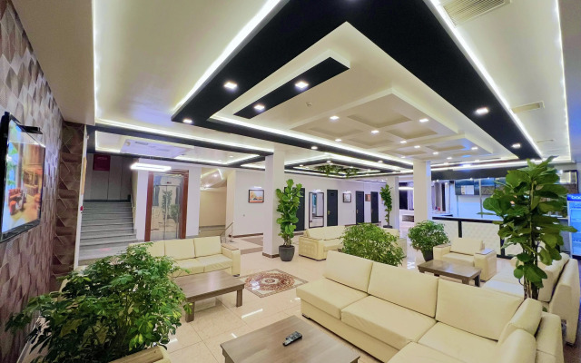 Royal Mansion Hotel