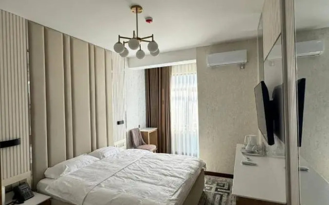 Hotel Aram