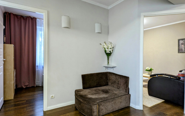 Svobodna-Komsomolskij Prospekt Flat