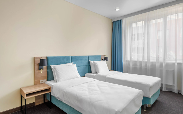 Отель Космос Ла Валли