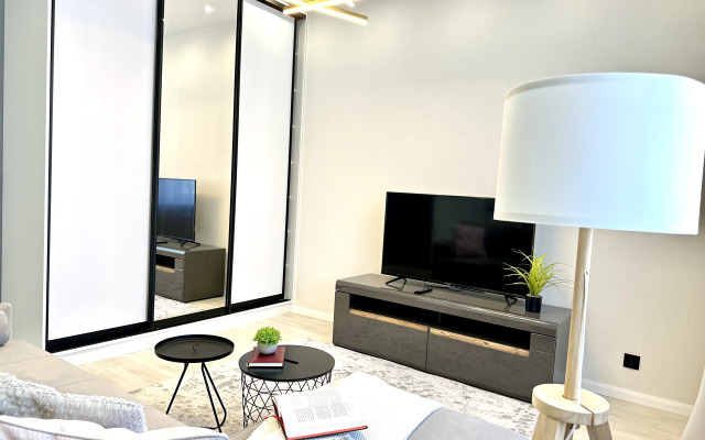 2kh Komnatnye Apartamenty Kranzdeluxe White 1