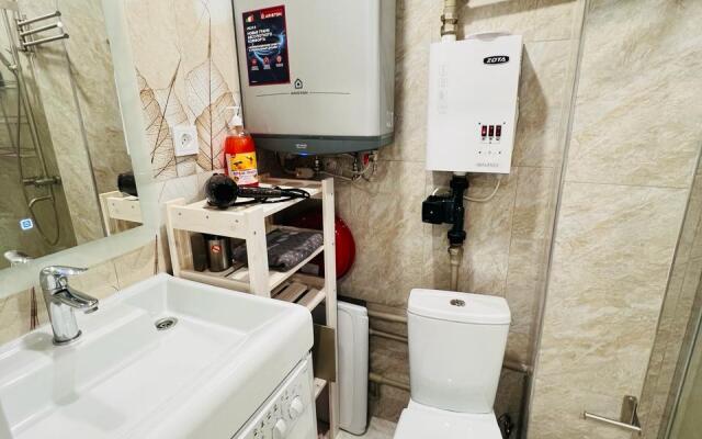 3 Komnatnye Apartamenty S Basseynom Apartments