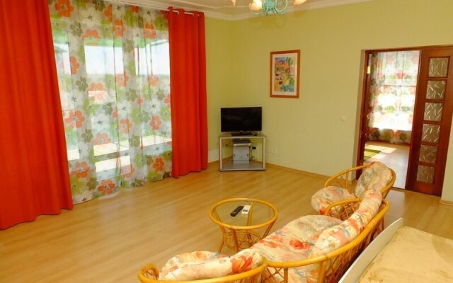 Semeyny Guest House