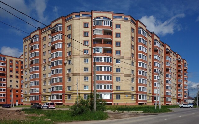 V Novom Dome Flat