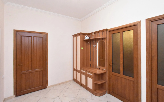 U Ploschadi Respubliki Flat