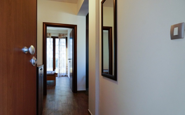 Clever II Apartments