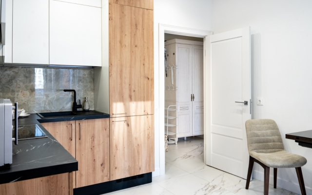 Vesna Na Izmaylovskom Flat