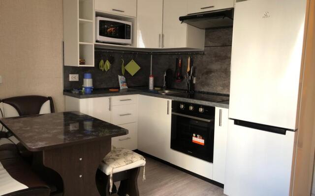 Na Alekseya Matveykina 4 Flat