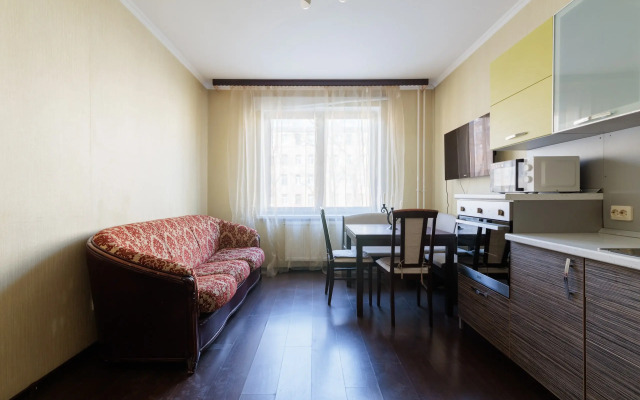 S 3 Spalnyami Na Moiseenko 5 - 8 Chelovek Apartments