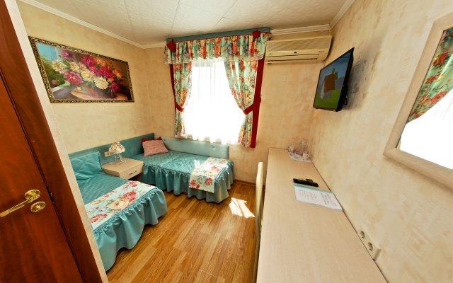 Kristall Uyut Hotel