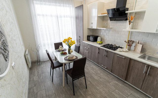 Prostornye Ot LetoApart Apartments