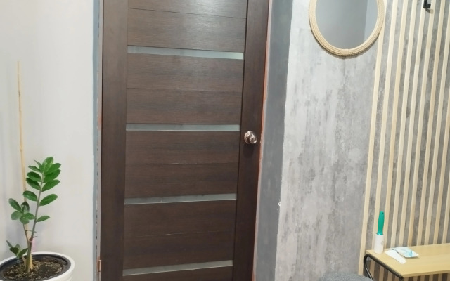 V Mikrorajone Solnechnyj Flat