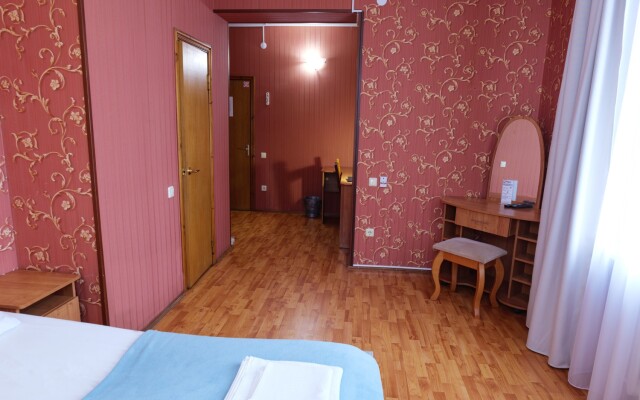 Мотель Радуга