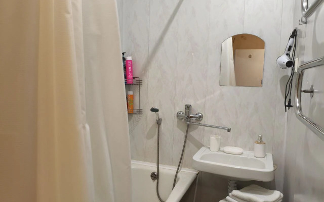 Квартира Двухкомнатная в Центре Втузгородка Ленина- 103