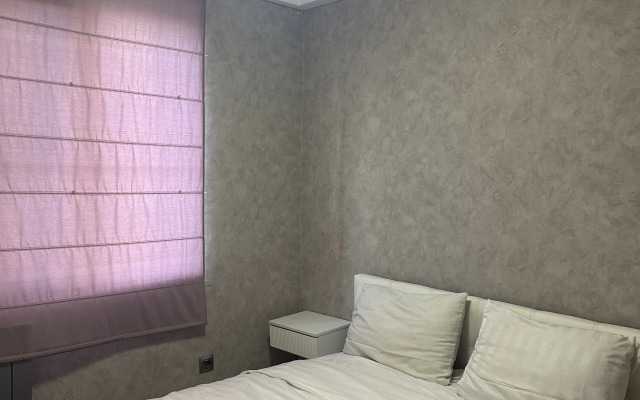 Квартира Двухкомнатная около Метро Комендантский Проспект