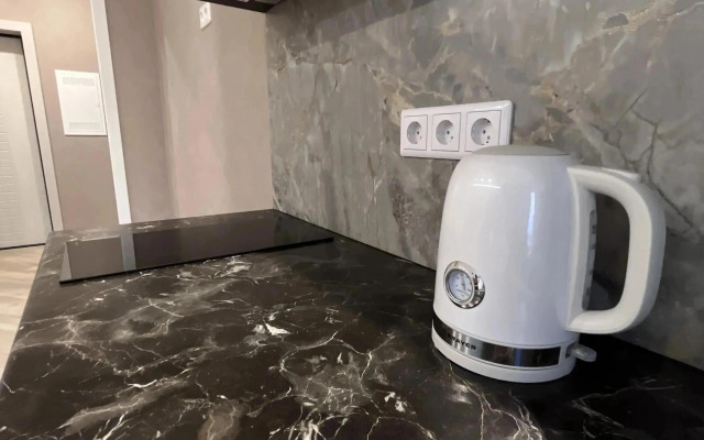 Novyie Apartamentyi Flat