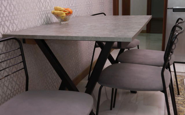 Kavkazskaya 18 Flat