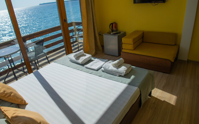 Freedom3 Hotel