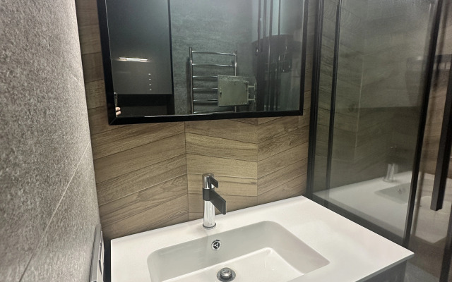 Апартаменты на высоком этаже, с видом на море, недалеко от центра. Фастовская 29.