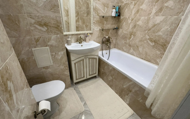 Na Ulitse Pavshinskiy Most 1/4 Flat