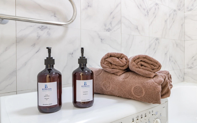 Svetlye I Uyutnye Ryadom S Ekspo Apartments