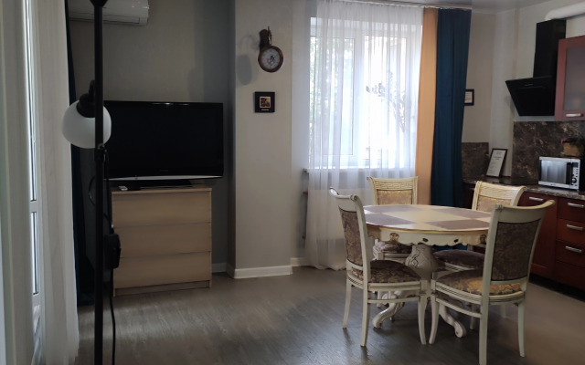 Апартаменты с Видом на Город на Пугачевской улице 5