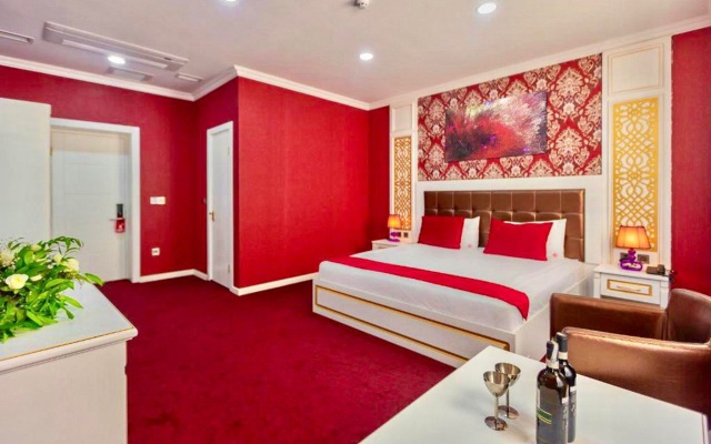Maris Baku Hotel