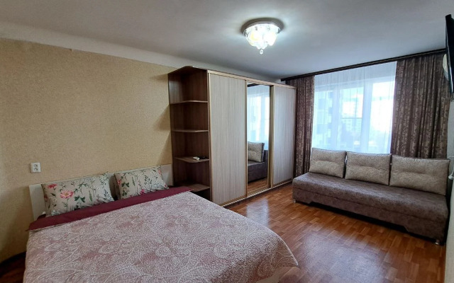 Uyutnaya odnushka v tsentre Flat