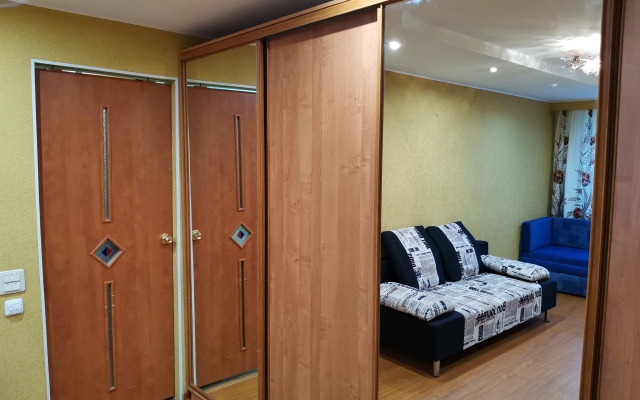 Ukhtasutki On The Yubileynaya